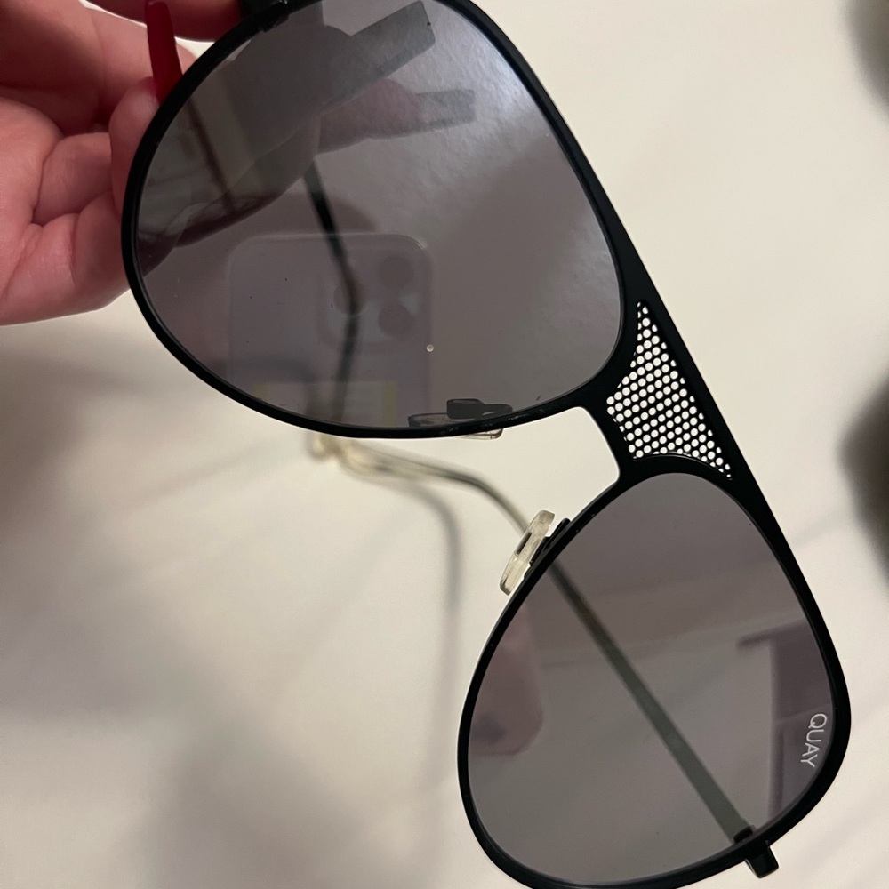 Quay glasses